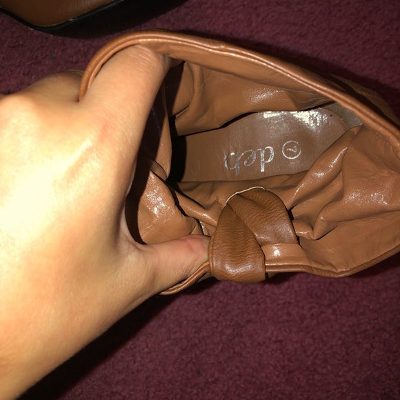 Tan Deb Boots hardly worn - Picture 2 of 2